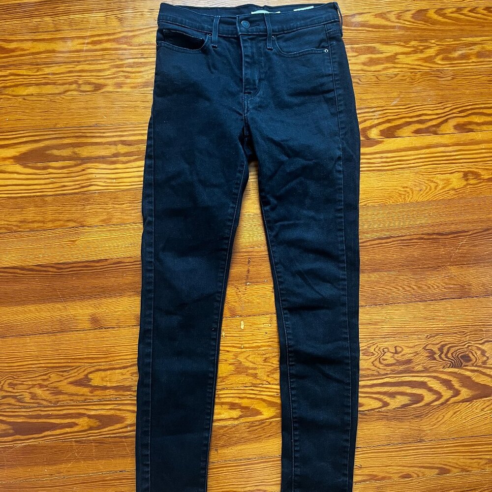 Black Levi's Jeans